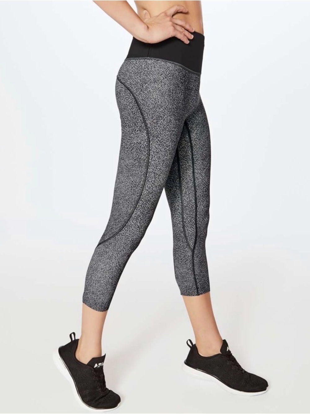 Lululemon Run The Day Crop *23" Fractal Dark Starlight Black / Black Leggings